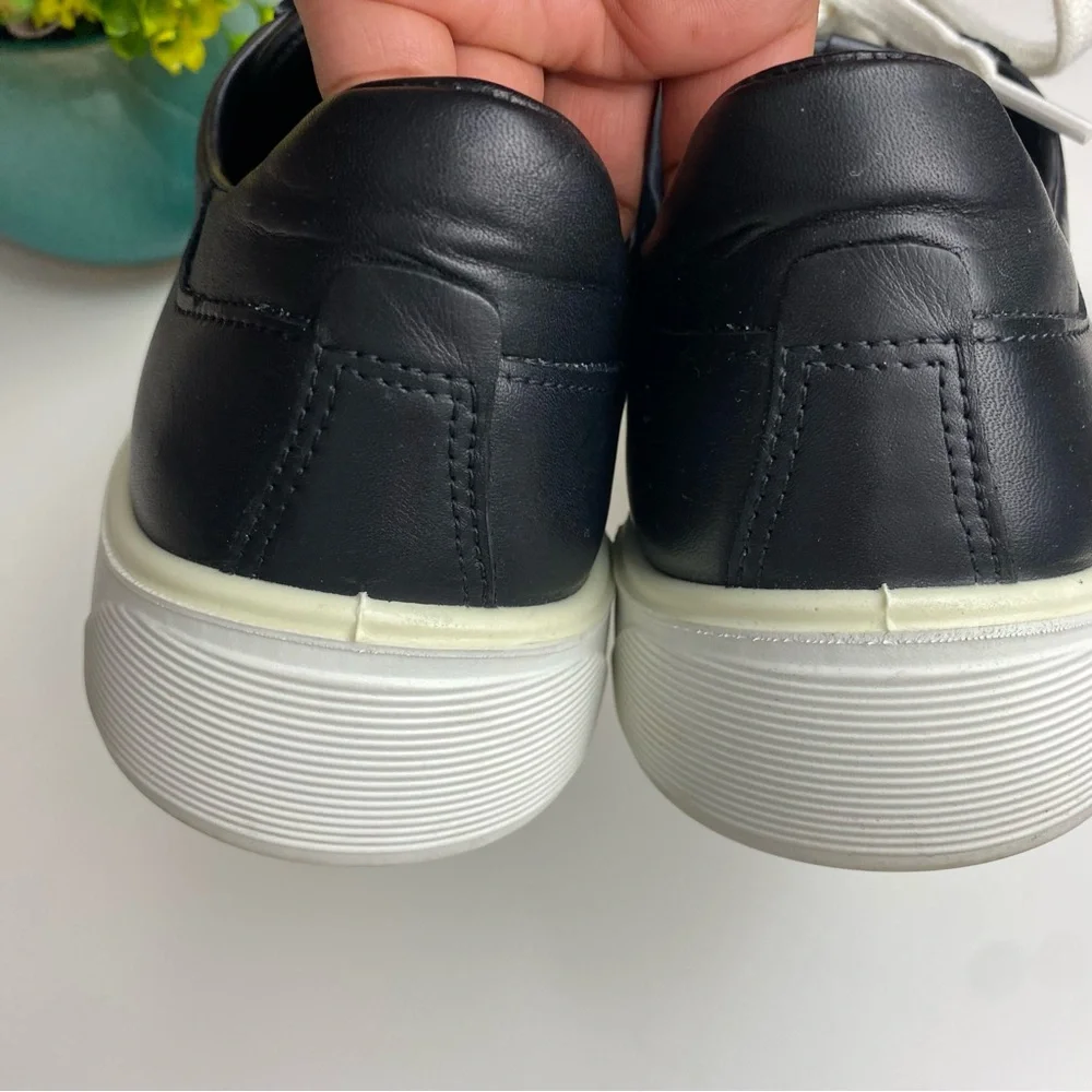 ECCO Men's Street Tray Classic Sneakers